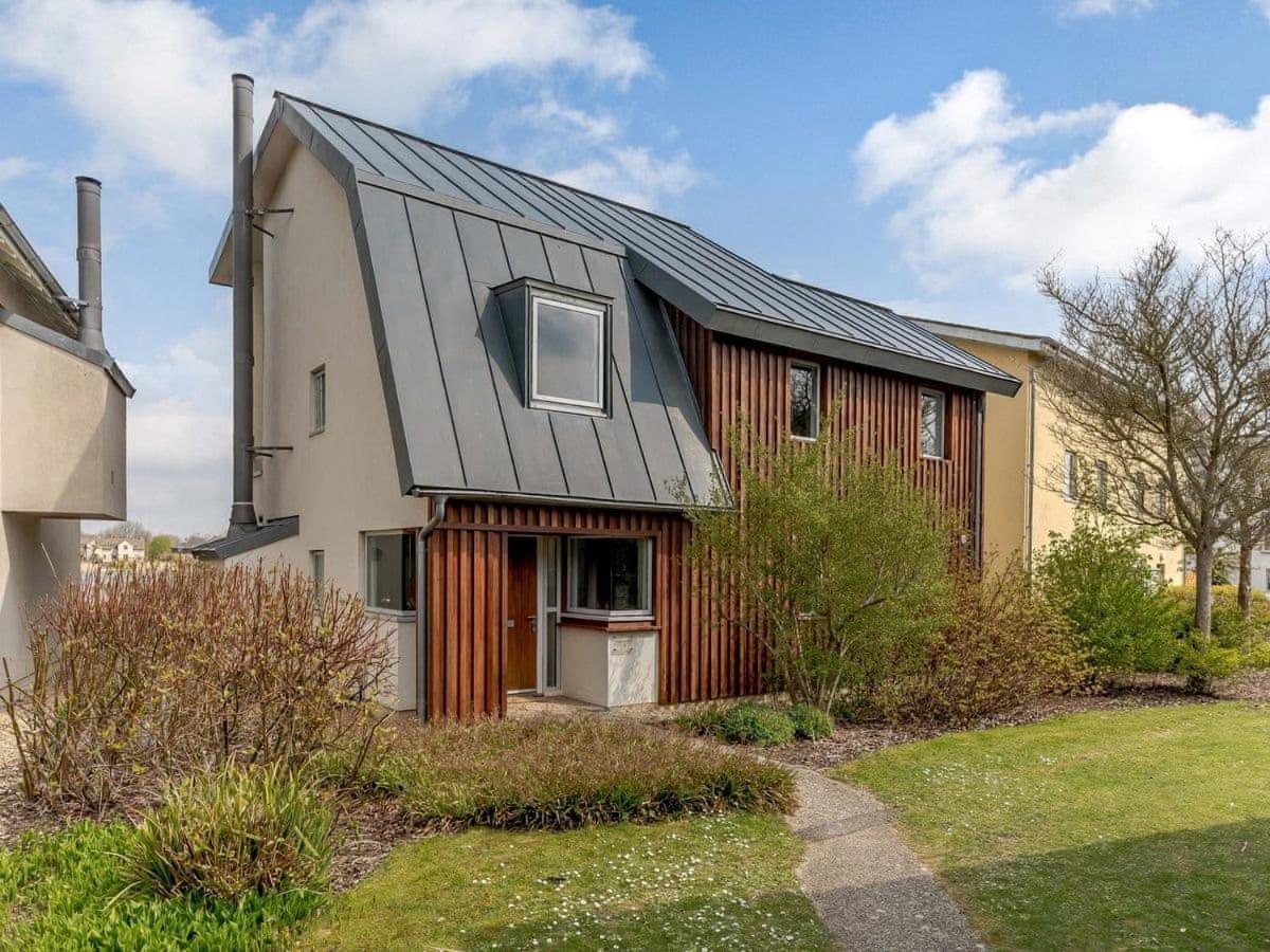 Cotswolds Lakehouse, With Hot Tub & Spa Access, Lower Mill Estate Somerford Keynes 외부 사진